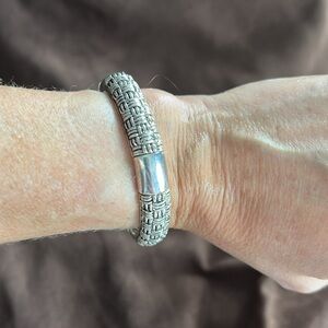 3/$20 - Silver Textured Stretch Bangle Bracelet